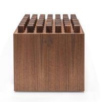 zitje op wieltjes uit Walnoot hout ,zitvlak is geveerd uitgevoerd