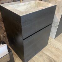 meubel met marmeren wasbak